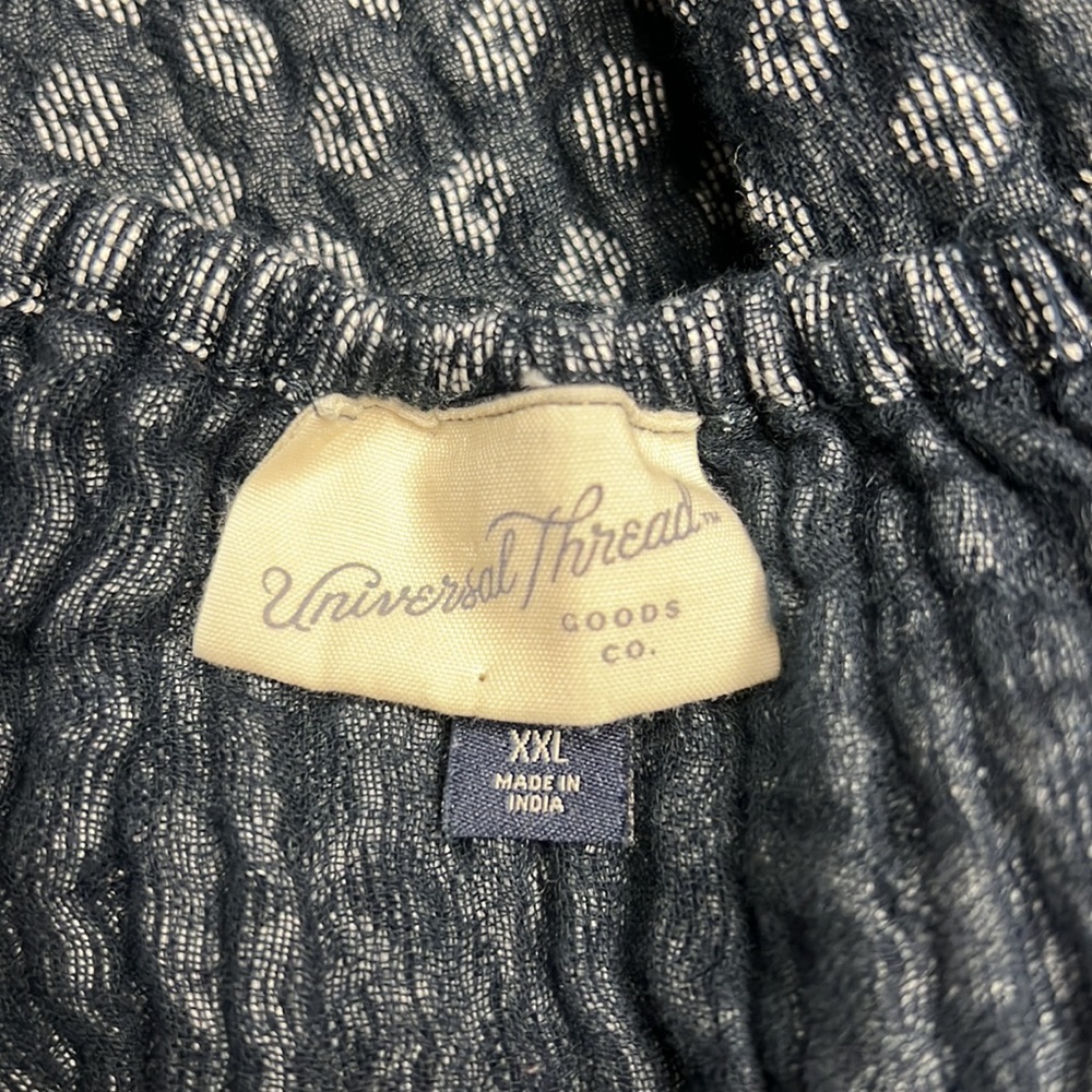 Universal Thread Top - Picture 4 of 6